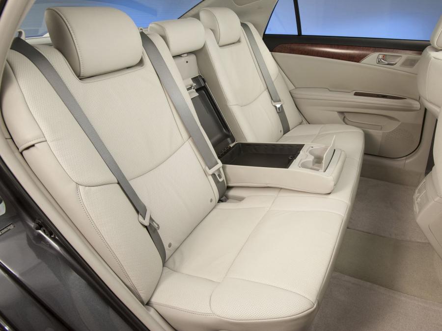  Toyota Avalon 2010 года  (фото 9 из 30)